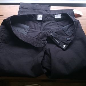 GAP Black Cropped Pants- 6 Petite